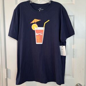 🌺NWT Mens Nike golf Short‎ Sleeved Logo Tee Shirt w/ Umbrella Drink